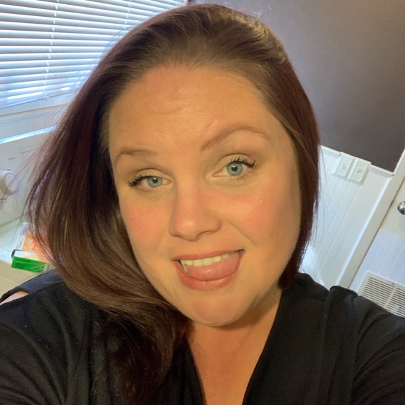 Profile Picture of Brittani Rockholt (@brockholt5) on Poshmark