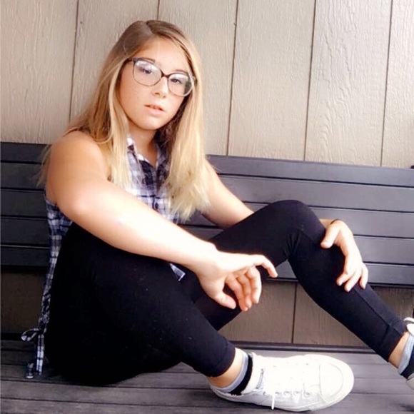 Profile Picture of Bristi Couturiaux (@bristisaige) on Poshmark