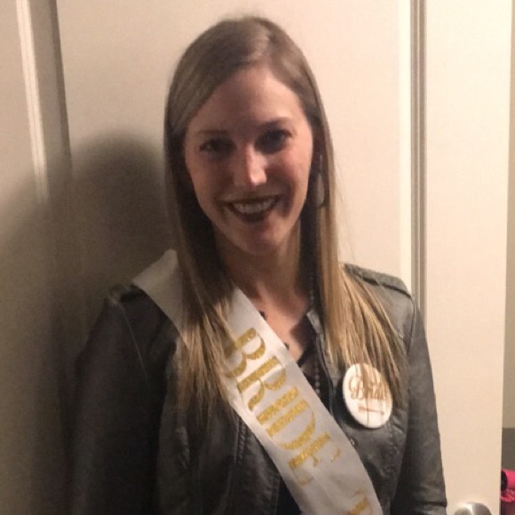 Profile Picture of Jessica Cramer (@jcramer14) on Poshmark