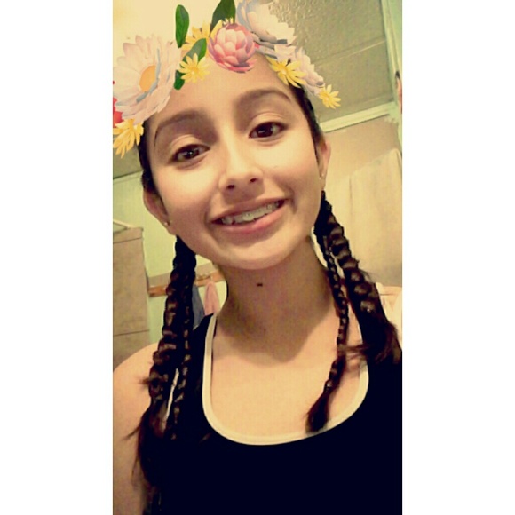 Profile Picture of Yoselin Ramirez (@ramirez64383) on Poshmark