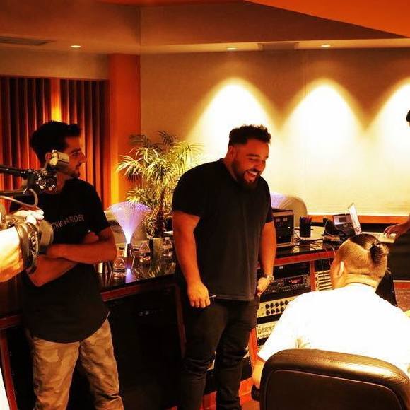 Profile Picture of Alex Tabares (@atabares24) on Poshmark