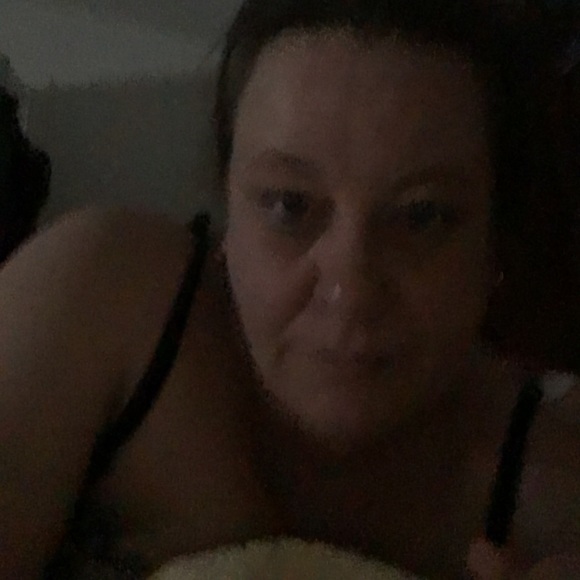 Profile Picture of Donna Snerling (@dajo4954) on Poshmark