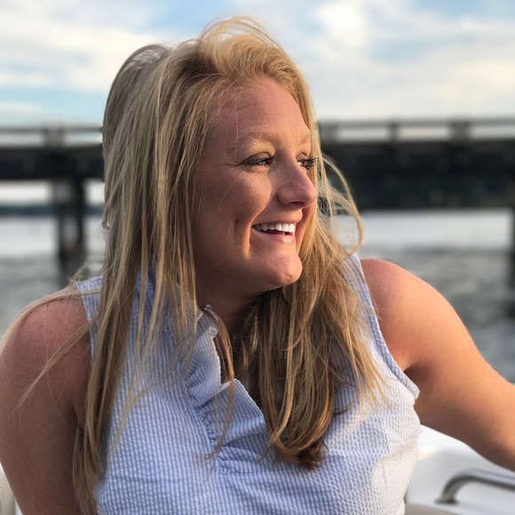 Profile Picture of Alexandra Devlin (@ajford518) on Poshmark