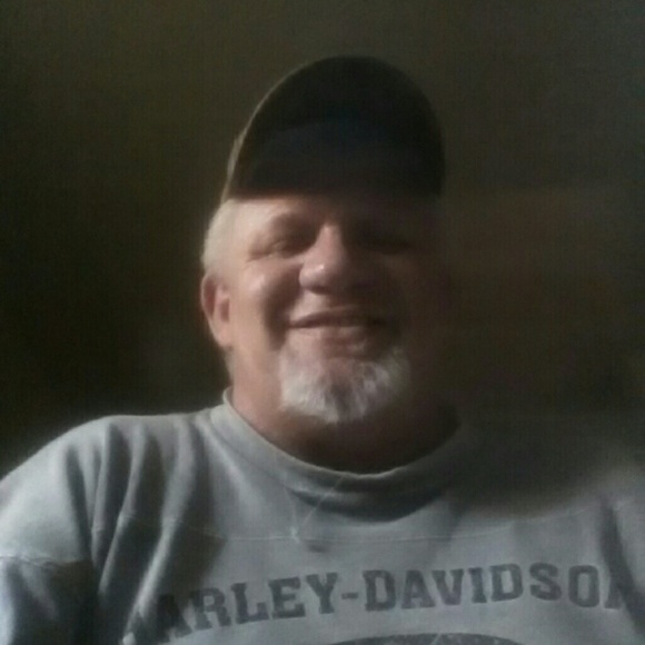 Profile Picture of Randall Ramey (@randy702) on Poshmark