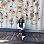 Profile Picture of Sarah Darrell (@sarahssituation) on Instagram