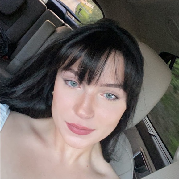 Profile Picture of Brianna Dunlop (@bdunlop22) on Poshmark