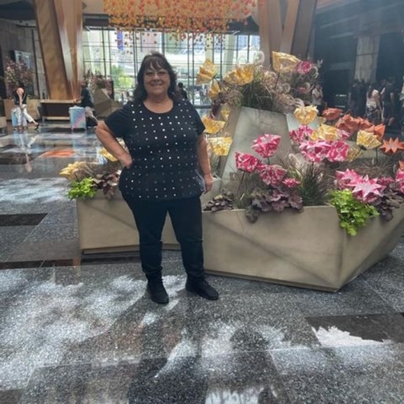 Profile Picture of Ruth Billows (@ruthy4you) on Poshmark