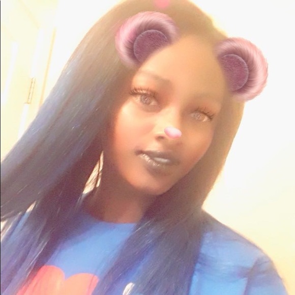 Profile Picture of Gertrude Antwi (@gertrudeantwi) on Poshmark