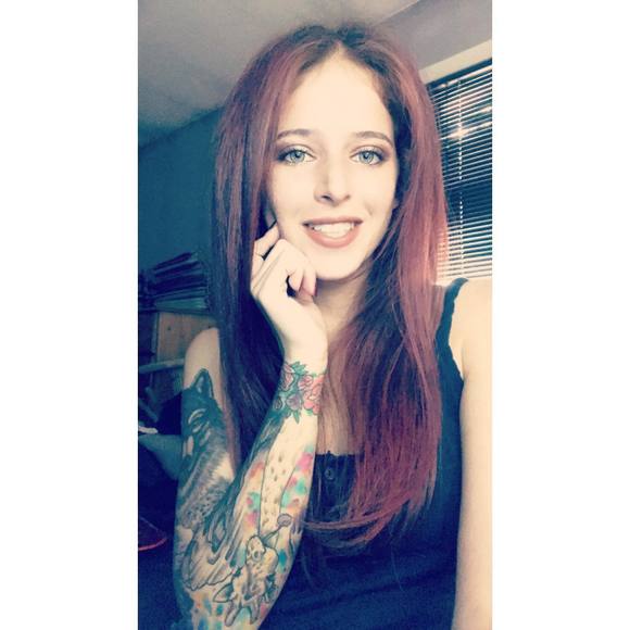 Profile Picture of Josette Manzolillo (@josettemanzo) on Poshmark