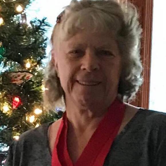 Profile Picture of Linda Norman (@planlib) on Poshmark