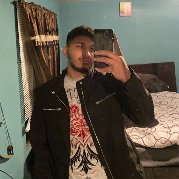 Profile Picture of Alvaro Cantu (@alvaro62cantu) on Poshmark