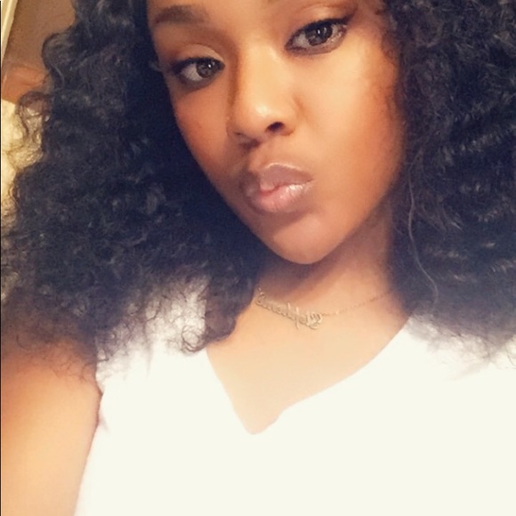 Stephenie Williams - Poshmark Profile Picture of Stephenie Williams (@hermosaaa526) on Poshmark