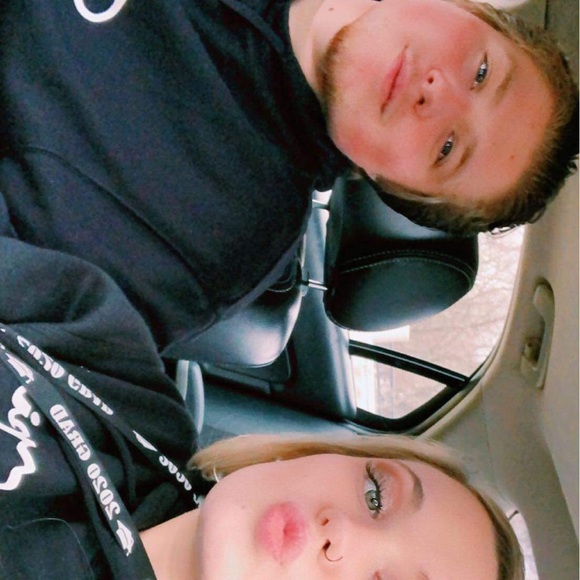 Profile Picture of Austin Joyal (@austinjoyal) on Poshmark