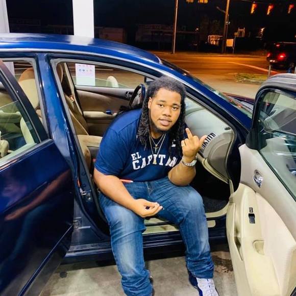 Larry Wormley - Poshmark Profile Picture of Larry Wormley (@worm708) on Poshmark