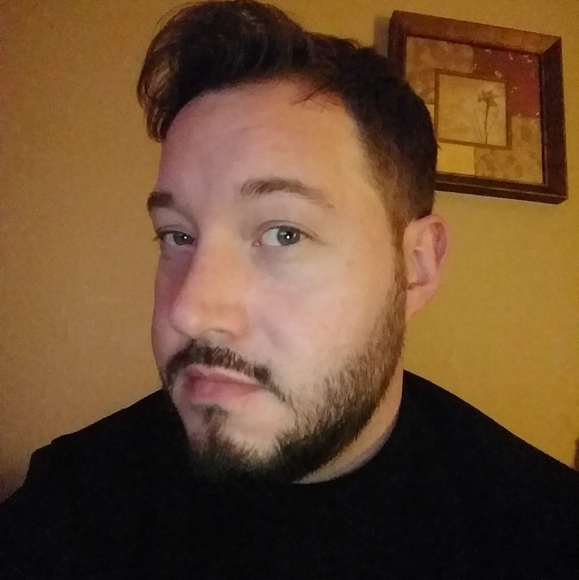 Profile Picture of Andrew Cottingham (@dudebro56) on Poshmark