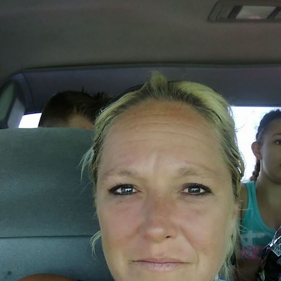 Profile Picture of Tomara Boozer (@tomaraboozer) on Poshmark