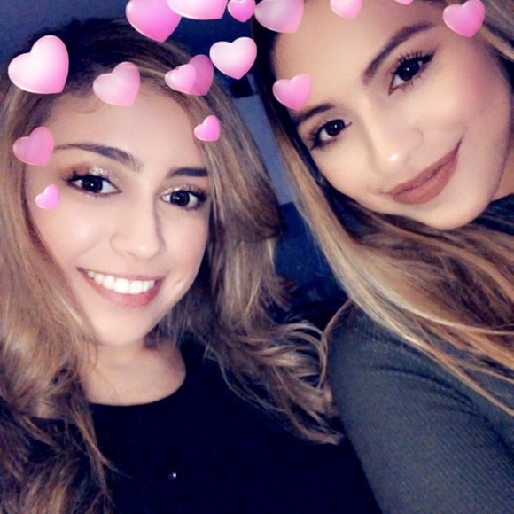 Profile Picture of Mireya Sumano (@sumanomireya) on Poshmark