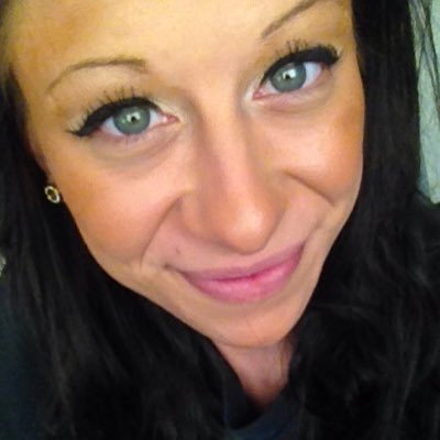 Profile Picture of Juli Bailey Ward (@Julz_Ward007) on Twitter
