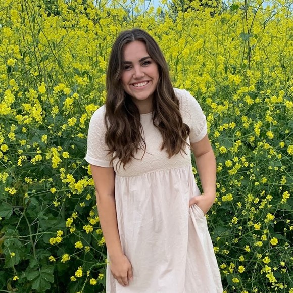 Profile Picture of Carly Grider (@carlygrider) on Poshmark