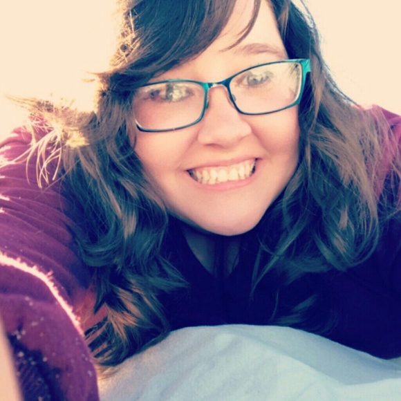 Profile Picture of Krystal Clark (@krysmc94) on Poshmark