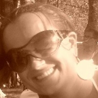 Profile Picture of Lucy Benavides (@lucbendiful) on Twitter