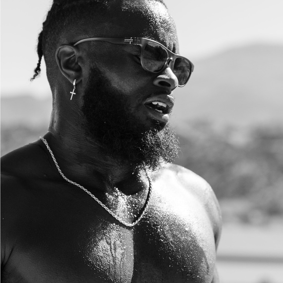 Profile Picture of Greg Savage (@gregsavage93) on Poshmark