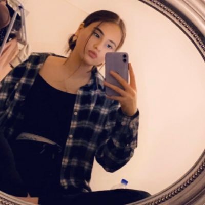 Profile Picture of Azra (@azrag67) on Twitter