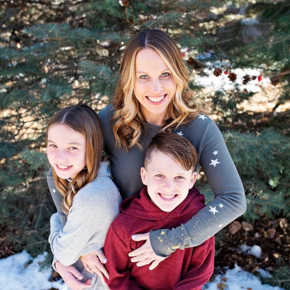 Profile Picture of Melissa Pert (@melissapert) on Poshmark