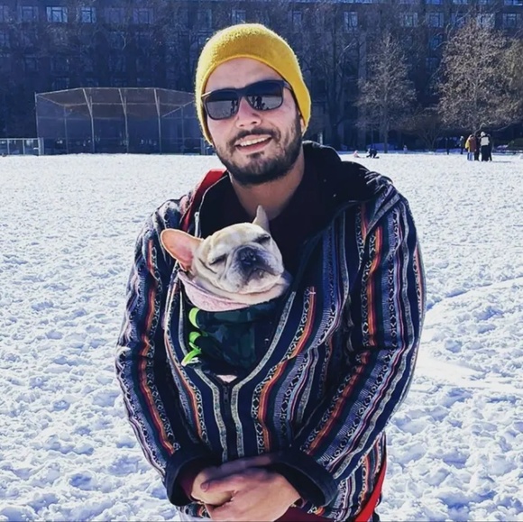 Profile Picture of Yasser Handal (@yvhandal) on Poshmark