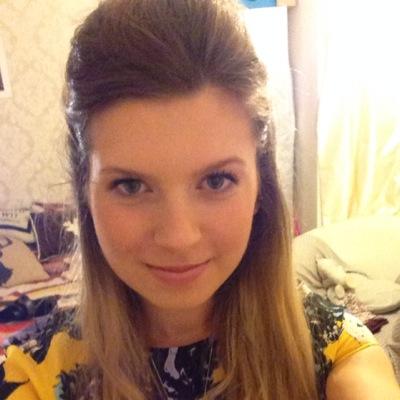 Profile Picture of Alice Reynolds (@alice_reynolds) on Twitter