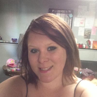 Profile Picture of Cassandra Horn (@hayleelynn17) on Twitter