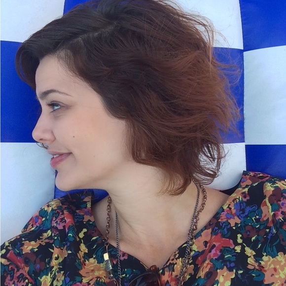 Profile Picture of Kennedy Davey (@kdeela) on Poshmark