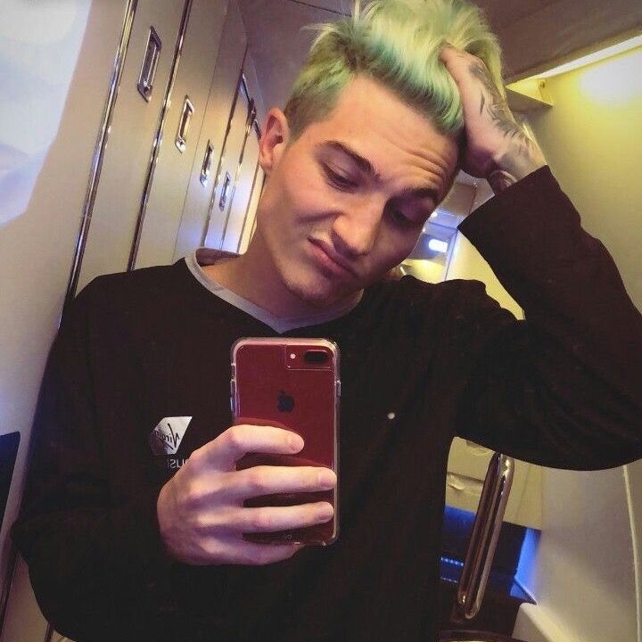 Profile Picture of Nathan (@nathanschandt) on Tiktok