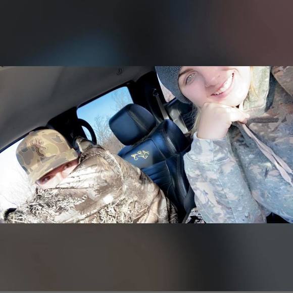 Tiffany Thiede - Poshmark Profile Picture of Tiffany Thiede (@teebird713) on Poshmark