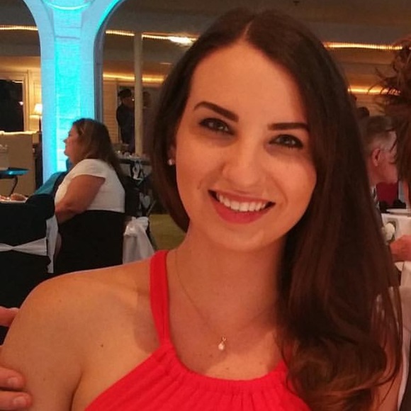 Profile Picture of Jillian Morrison (@jrose4) on Poshmark