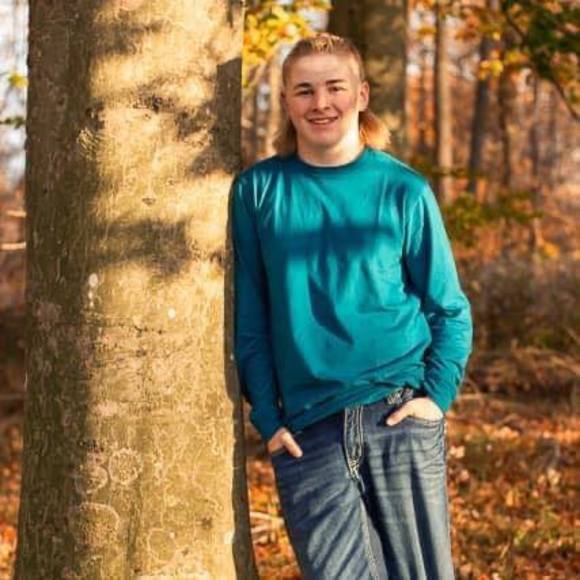 Profile Picture of Trevor Hunter (@trevorhunter975) on Poshmark