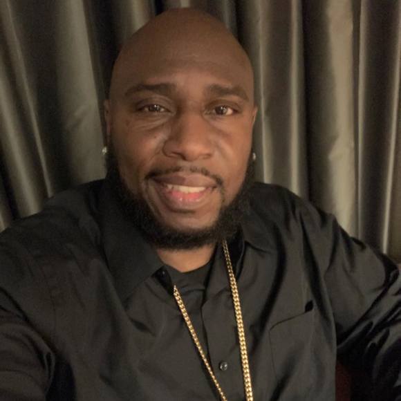Profile Picture of Ernest Daniels (@ernestdaniel839) on Poshmark
