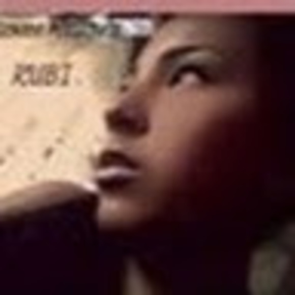 Profile Picture of Rubi Pariona (@leythalove2016) on Poshmark