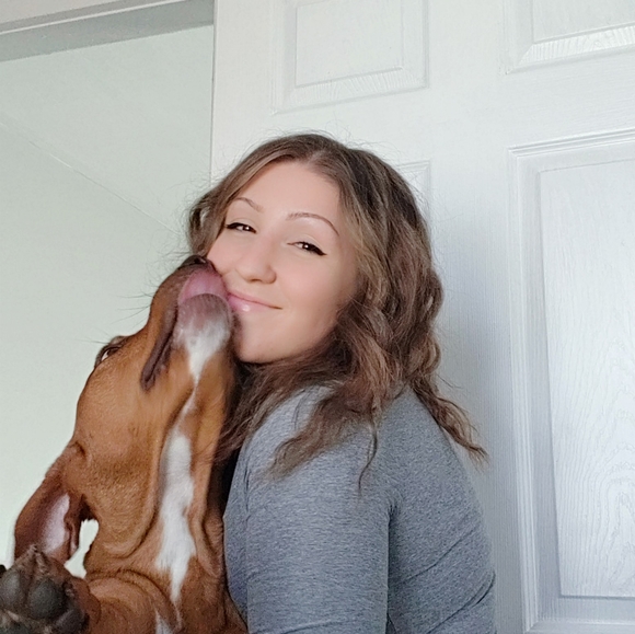 Alyssa Taddonio - Poshmark Profile Picture of Alyssa Taddonio (@alyssaroseee18) on Poshmark