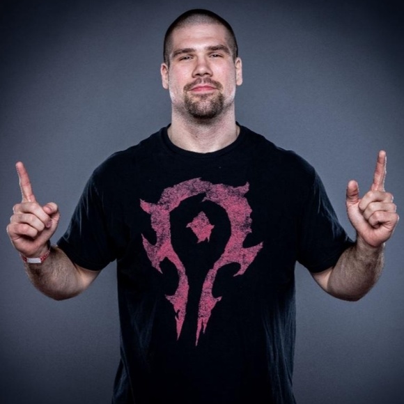 Profile Picture of Shawn Teed (@shawnteed) on Poshmark