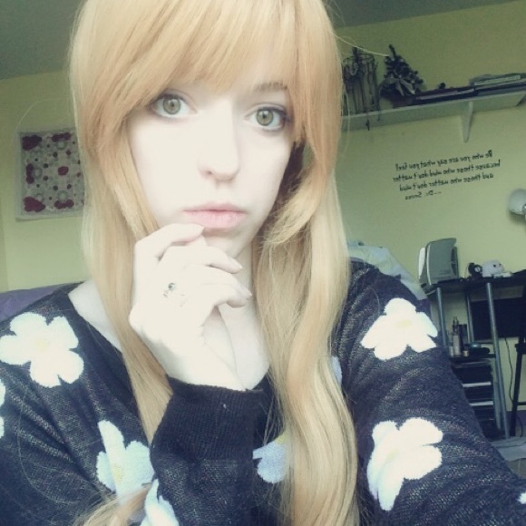 Profile Picture of Hannah Magram (@hmagram) on Poshmark