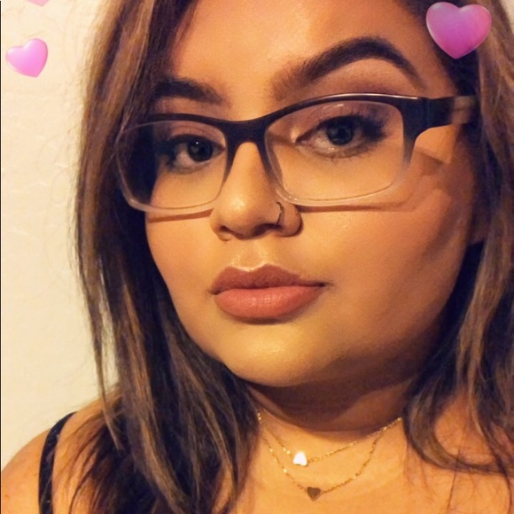 Profile Picture of Isis Guzman (@isis_g) on Poshmark