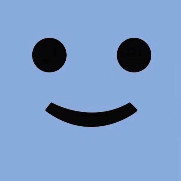 Profile Picture of Huang Zinuo (@stickypoooop) on Poshmark