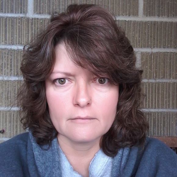 Profile Picture of Melissa Thien (@missylpn) on Poshmark