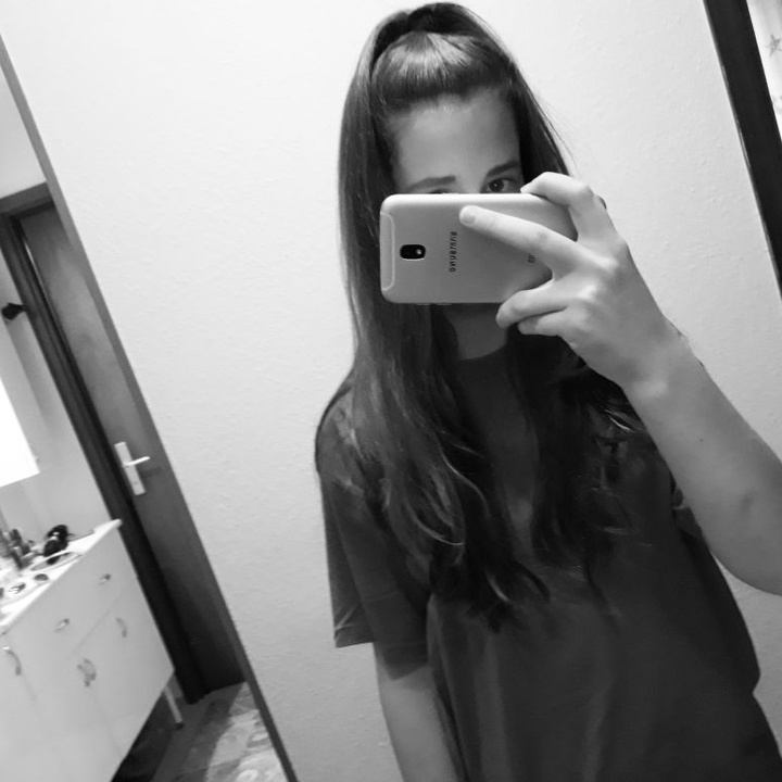 Profile Picture of 🌸Juliana🌸 (@juliana.singer) on Tiktok