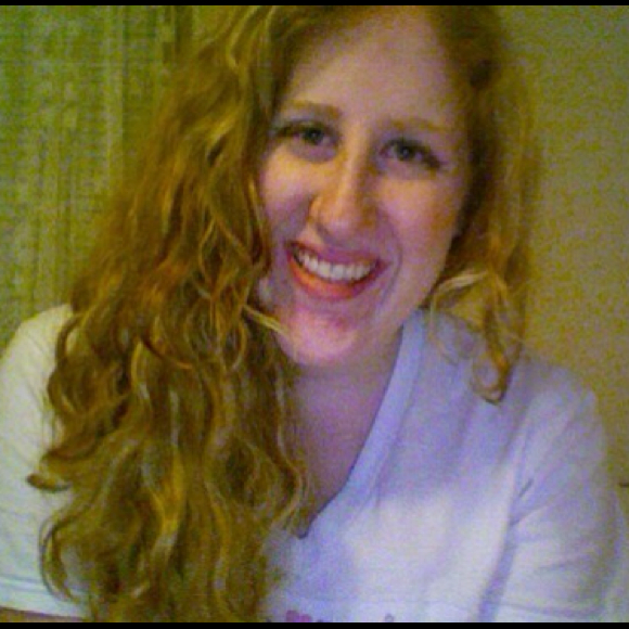 Profile Picture of Kelly Mathison (@knmath01) on Poshmark