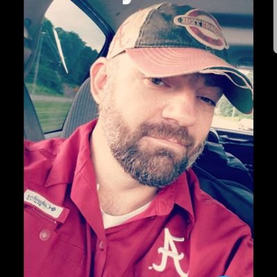 Profile Picture of Jason Shell (@DeeJayShell) on Twitter