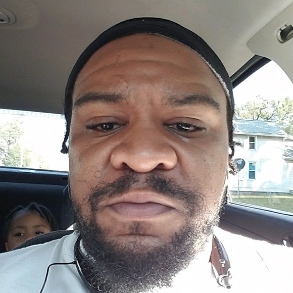 Profile Picture of Brandon Hightower (@boclaire87) on Poshmark