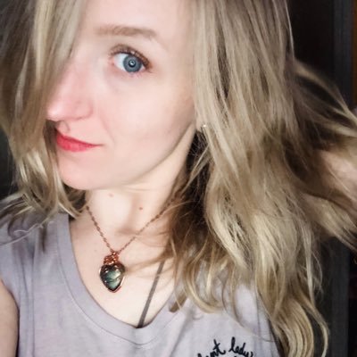 Profile Picture of Elizabeth Anne Owen (@Elizabeth_Duke) on Twitter