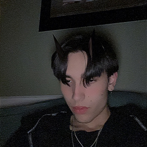 Profile Picture of Joshua Cordero (@jjxsh920) on Poshmark